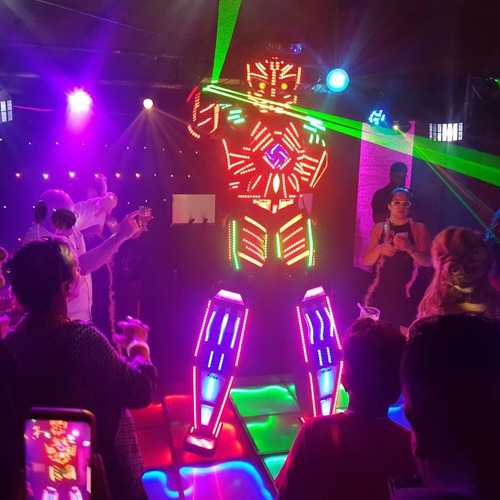 5 atrações para festa de 15 anos que vão encantar seus convidados